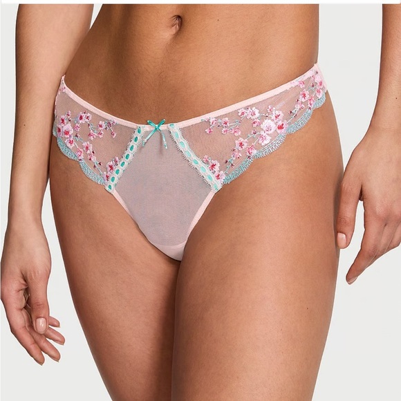 NWT Victoria’s Secret Lace Panty - Picture 1 of 5